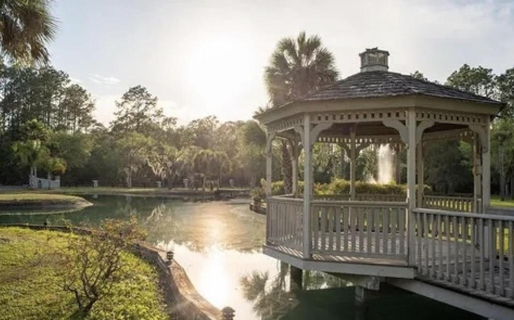 Cottage In The Woods At Emerald Lakes Estate St. Augustine Exterior photo